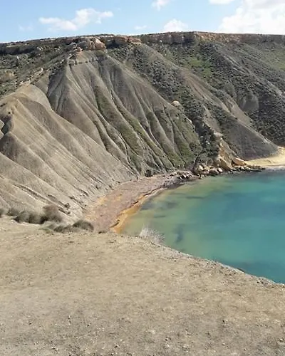 No 37 Sea View Salina Naxxar