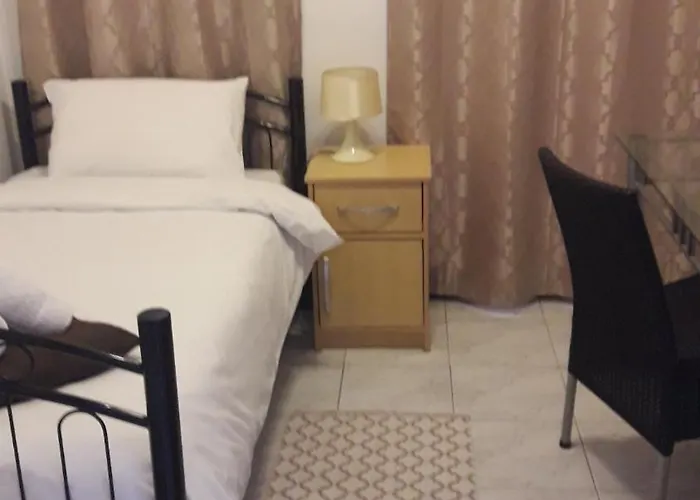 No 37 Sea View Salina * Naxxar