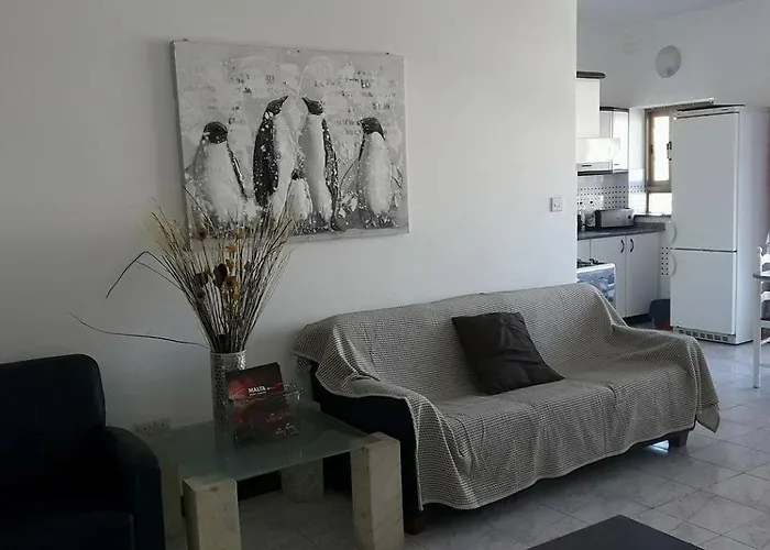 No 37 Sea View Salina Naxxar