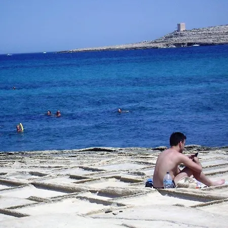 No 37 Sea View Salina * Naxxar