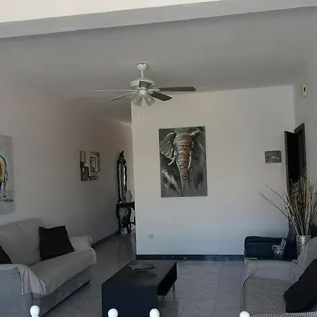 No 37 Sea View Salina منزل للإقامة *